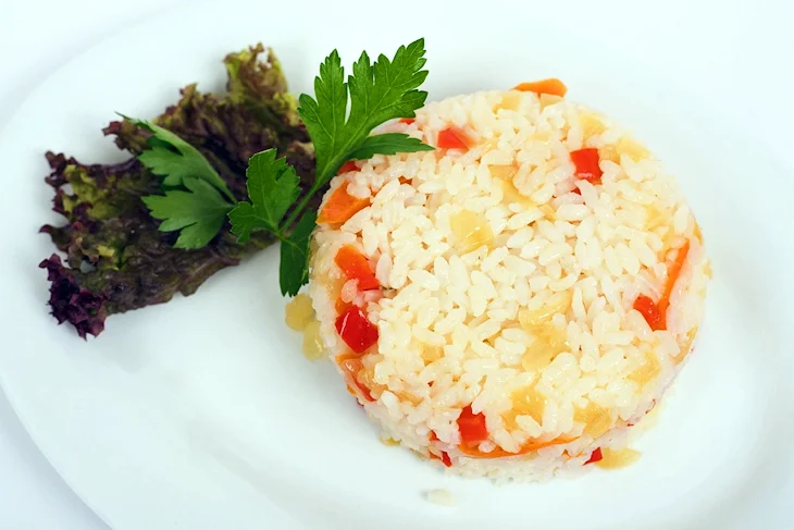 Рис припущенный с овощами