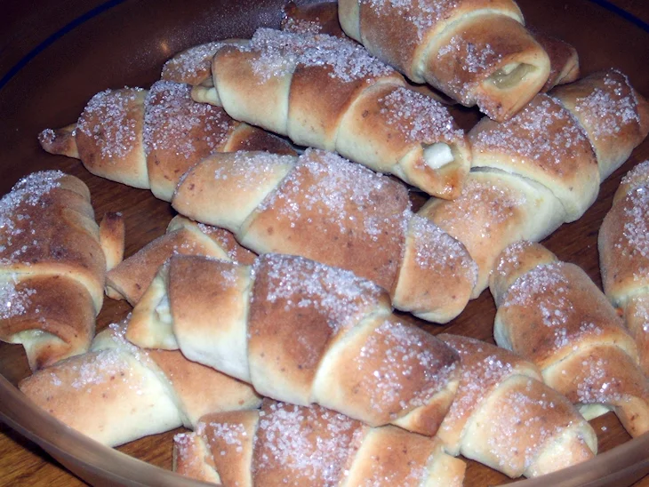 Рогалик с изюмом