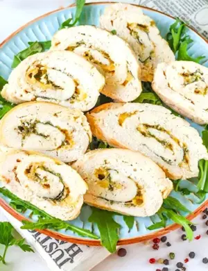 Рулет куриный каприз