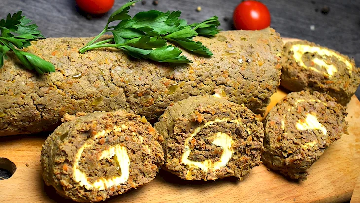Рулет печёночный закусочный