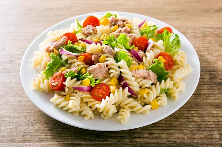 Салат из макарон