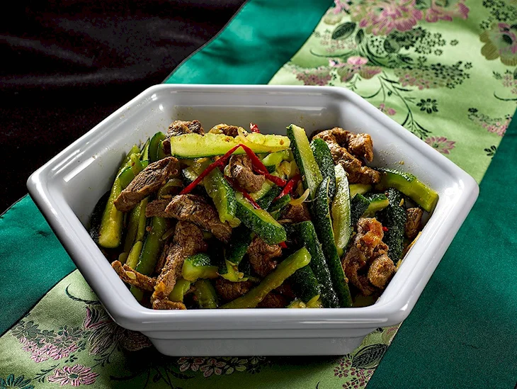 Салат корейский с огурцами и мясом