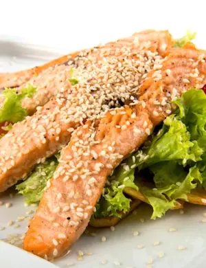 Салат с кунжутом