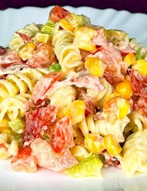 Салат с макаронами бантиками