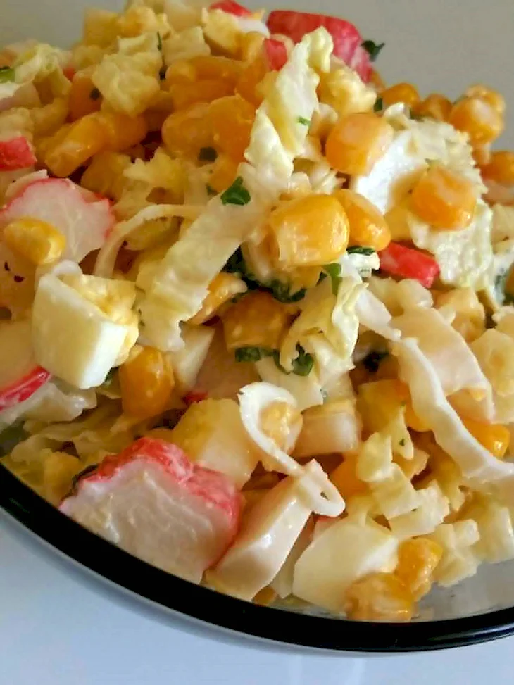 Салат с пекинской капустой и кукурузой
