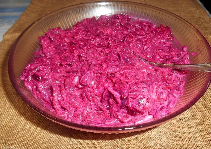 Салат свекла с чесноком