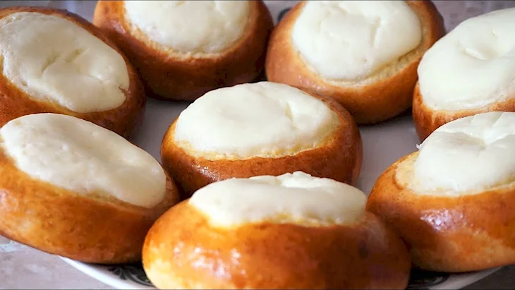Шанежки ватрушки Крингель бублики