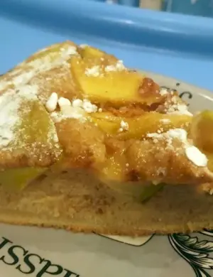 Шарлотка с корицей