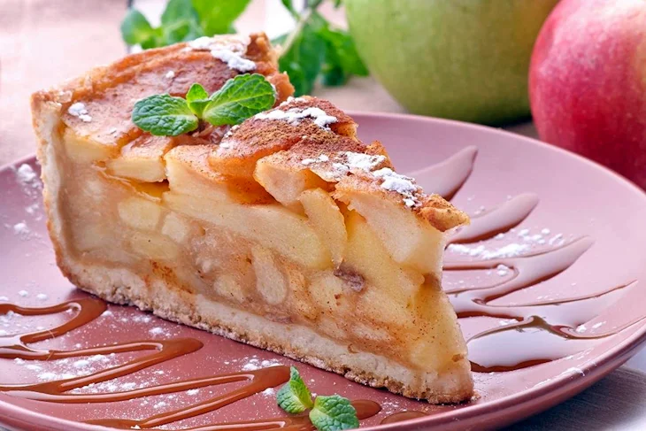 Шарлотка с савоярди