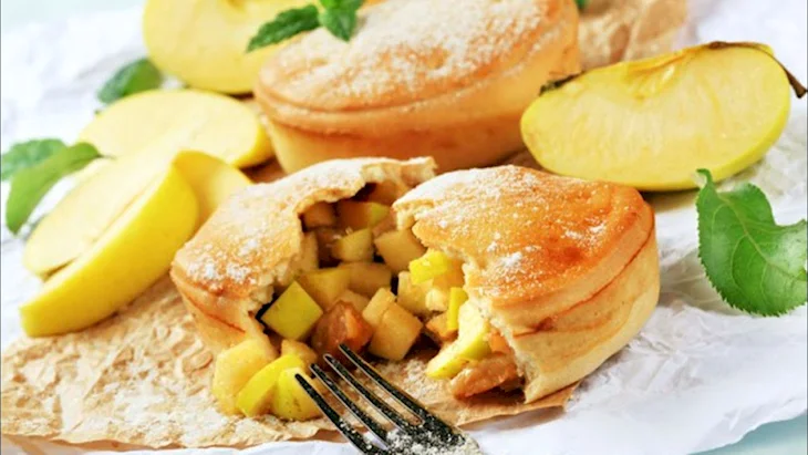 Сочники с яблоками
