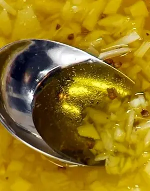 Соус из чеснока и масла растительного