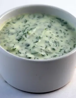 Соус из мацони с зеленью