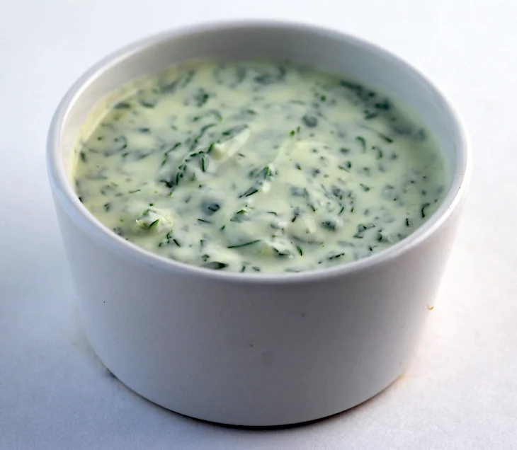 Соус из мацони с зеленью
