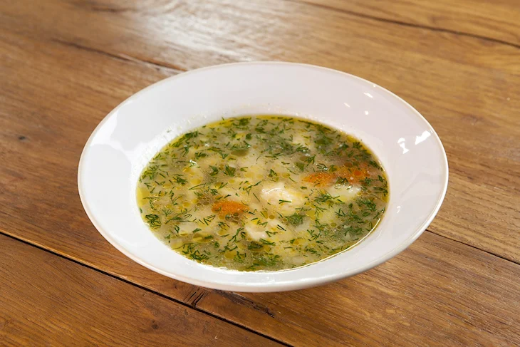 Суп с куриной грудкой и клецками