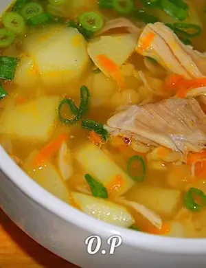 Суп с курицей и картошкой