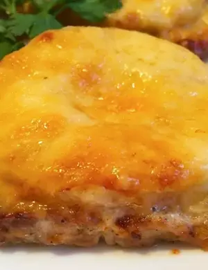 Свинина с ананасами в духовке