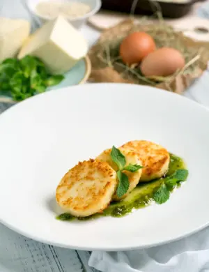 Сырники с карамельным соусом