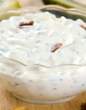 Тартар соус с солеными огурцами с майонезом