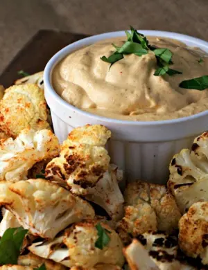 Цветная капуста с ореховым соусом