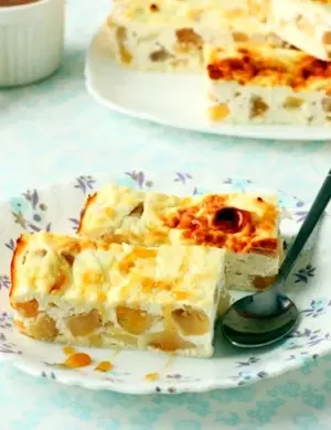 Творожная запеканка с яблоками