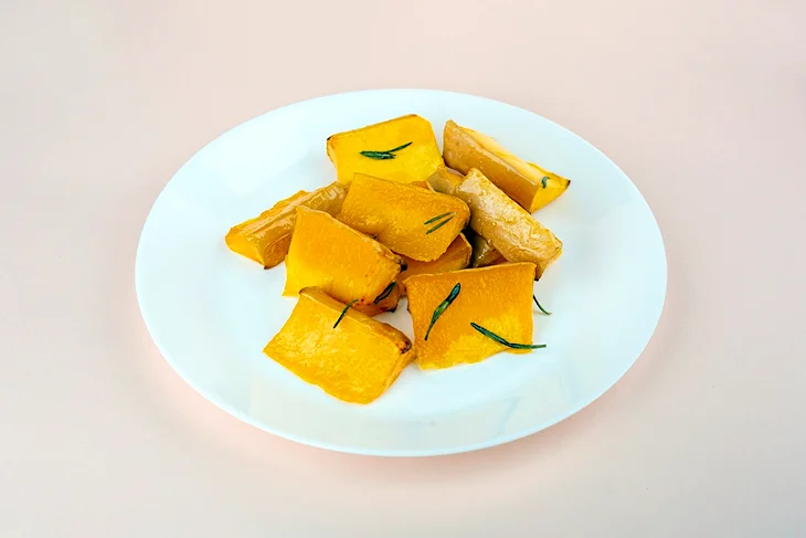 Тыква запеченная с розмарином