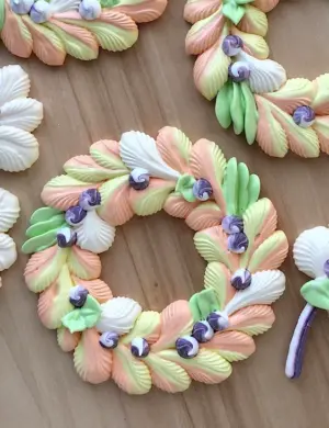 Венок из меренги