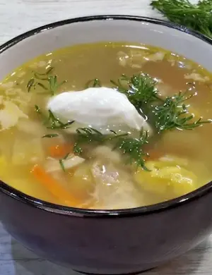 Вкусный суп на курином бульоне