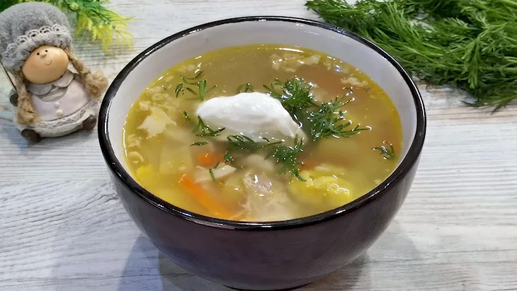 Вкусный суп на курином бульоне