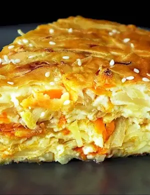 Заливной пирог с капустой и морковью