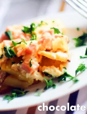 Запеченный картофель с ветчиной и сыром