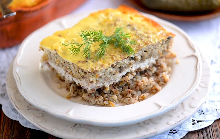 Запеканка с гречкой и фаршем