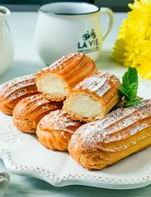 Заварное пирожное эклер