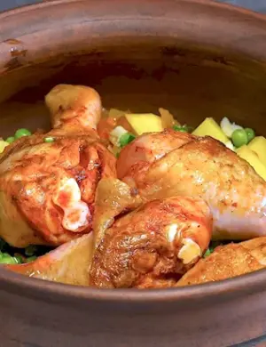 Жаркое из курицы в горшке