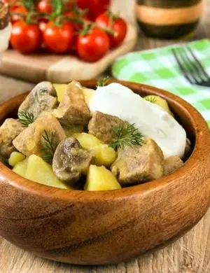 Жаркое из свинины с грибами